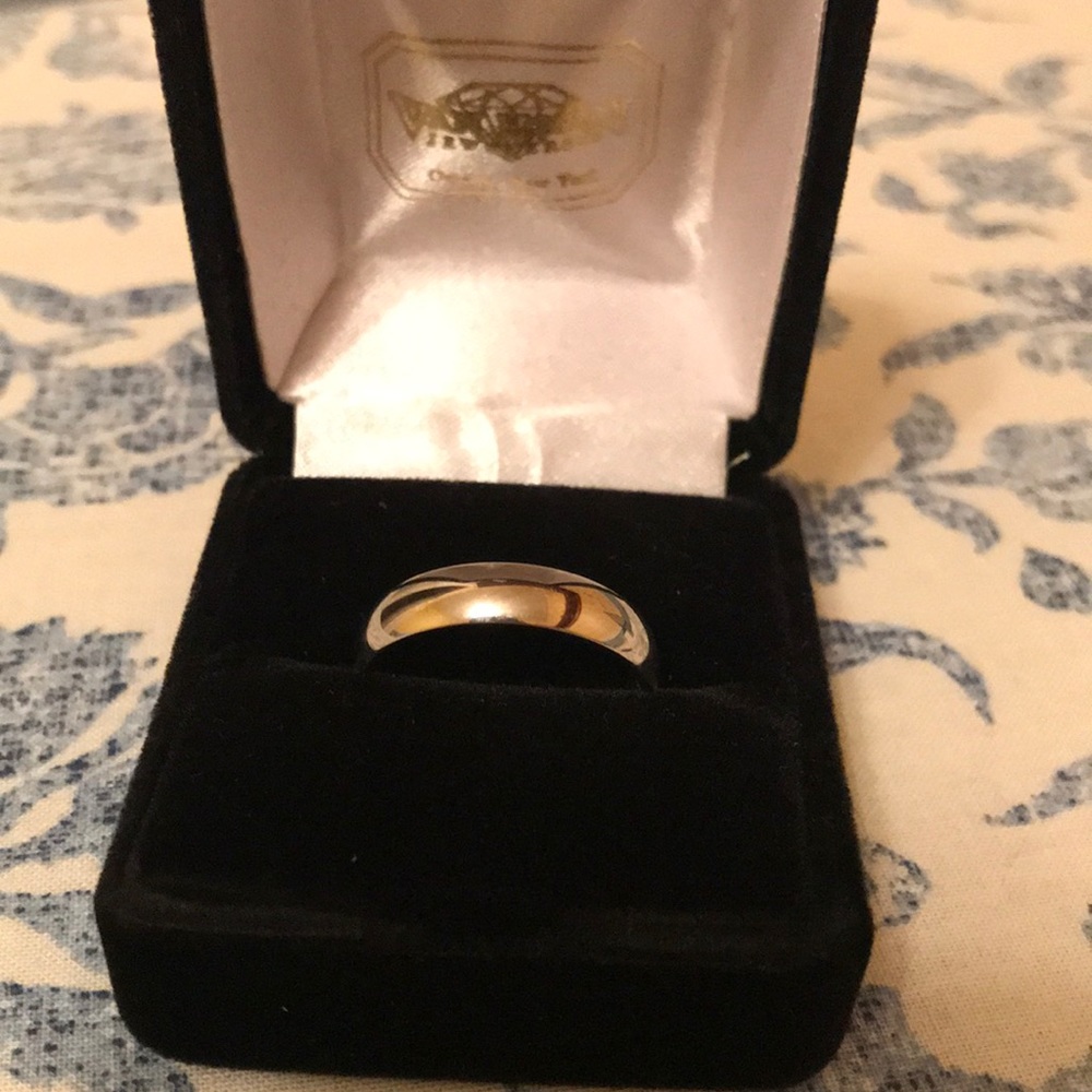 14KW comfort fit wedding band